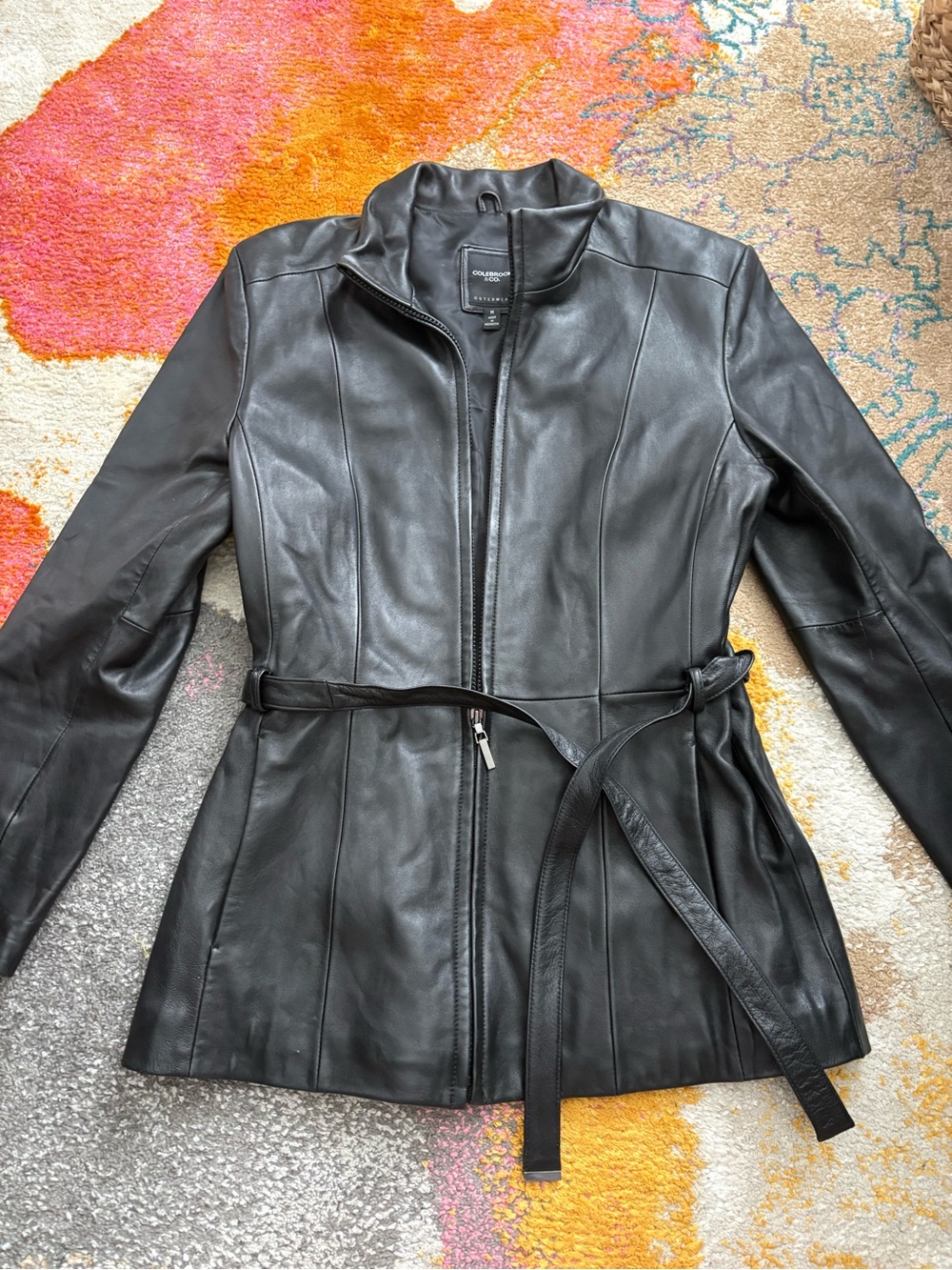 Colebrook & Co Women's Black Leather Belted Jacket
